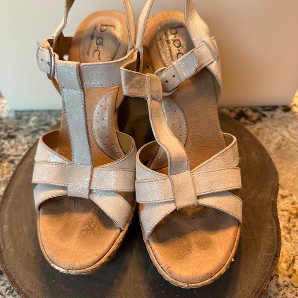 BOC Wedge Heel Sandals with Silvery White Leather Straps.  Size 10 - Picture 3 of 6